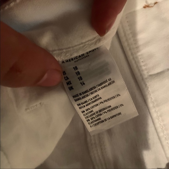 NWT - White jean shorts - Picture 4 of 4